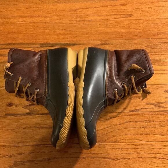 Sperry Size 9 women's waterproof rubber boot with thinsulate lined like new - Picture 3 of 12